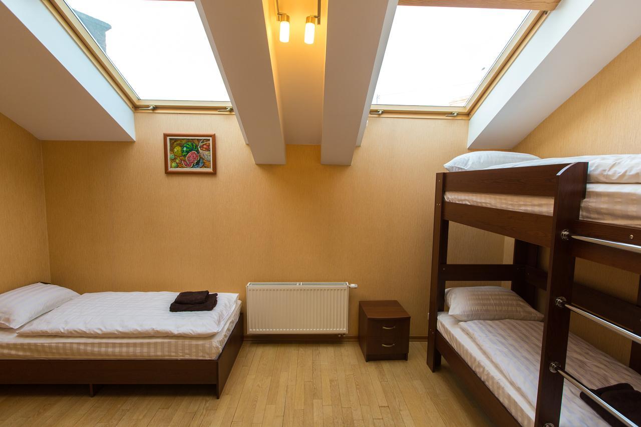 10 Rooms Lviv Exteriör bild