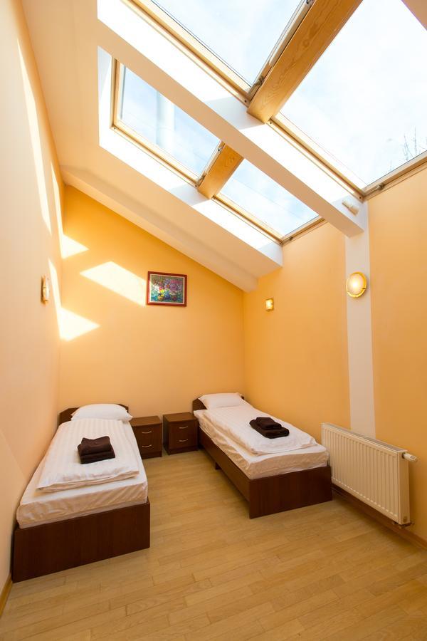 10 Rooms Lviv Exteriör bild